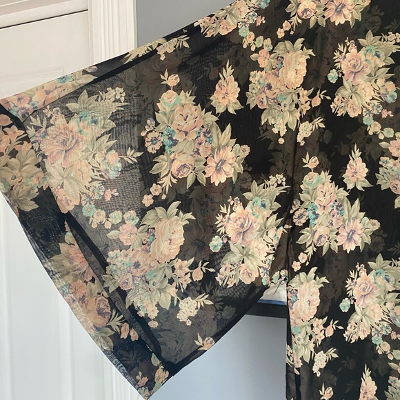 Honey Punch Sheer Kimono(Inspired) - Picture 2 of 8